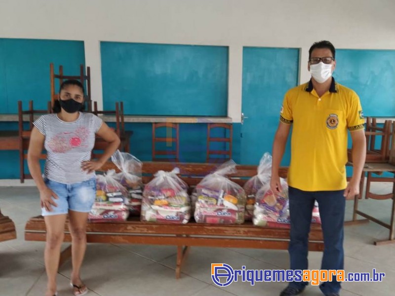 lions entrega de cestas básicas
